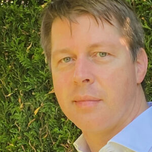 Dr Bernard Lauwerys