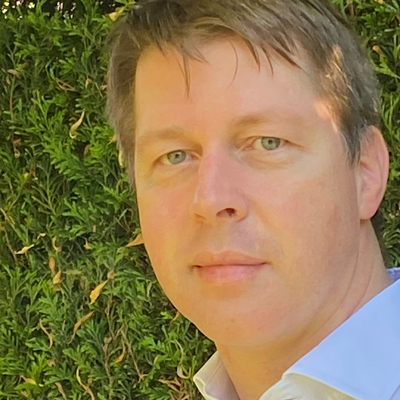 Dr Bernard Lauwerys